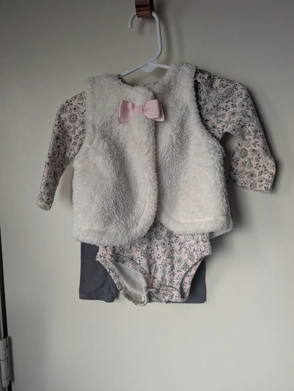 Baby Girls' Cream Faux Fur Vest with Pink Bow -onesie And Leggings 3pieceSet